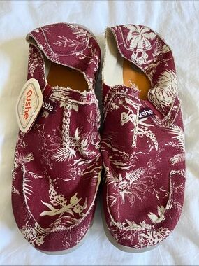 NWT Cushe M Slipper Canvas Shoes red off white tropical print surf beach shoes